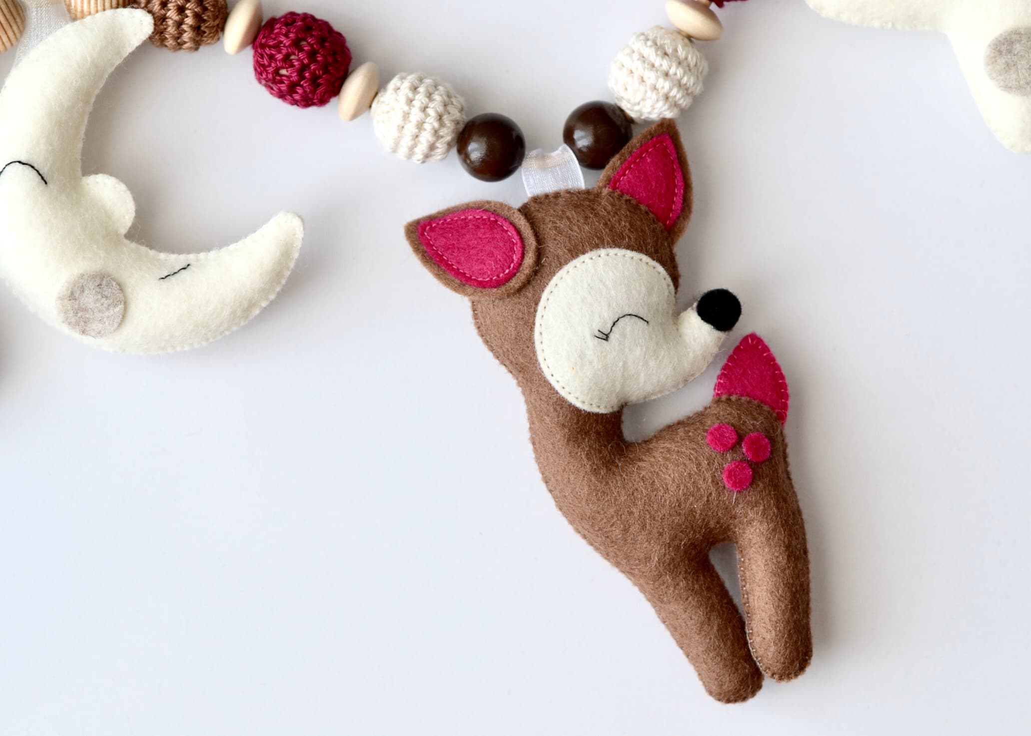 Kinderwagenkette Hirsch Braun mit Mond und Stern - 2